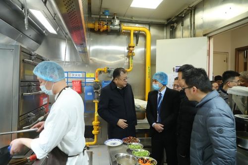 校領導帶隊檢查學校安全生產工作