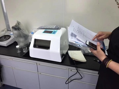 進行程控定量封口機保養要注意的細節問題